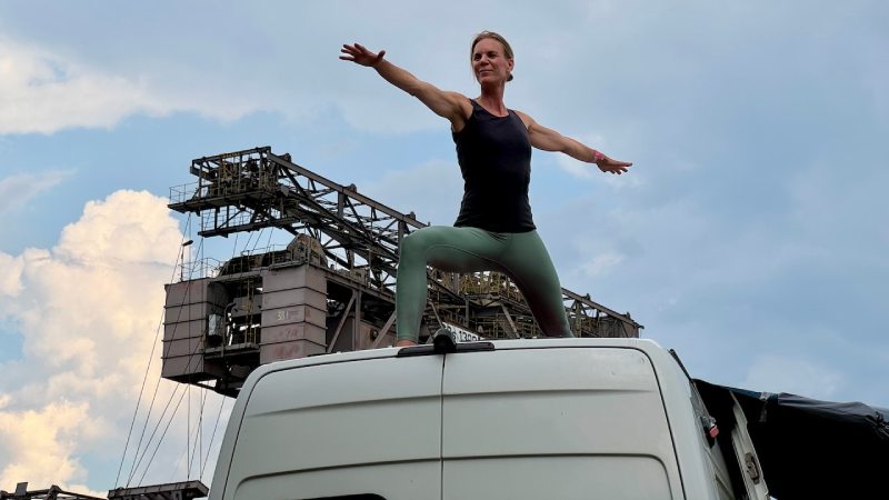 Dachterrasse-Yoga-Ferropolis Yogamour
